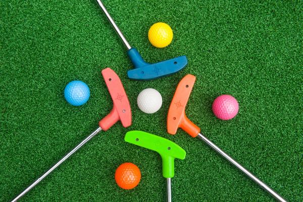 Image for event: Winter Mini Golf (Family, ages 4 and up)